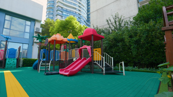幼儿园操场滑滑梯教室摆设教学设施及空镜头