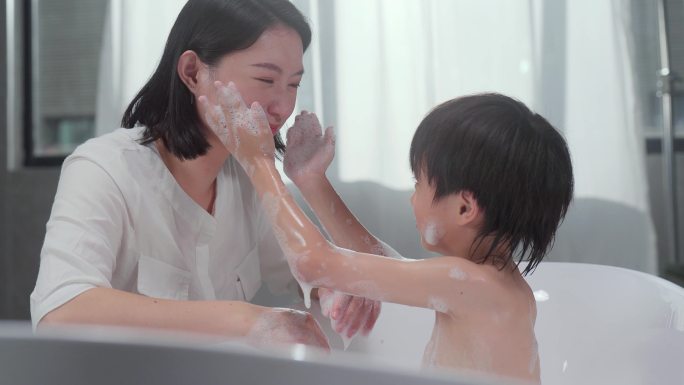 教孩子洗手刷牙