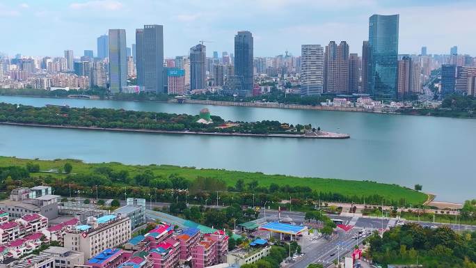 湖南长沙湘江江滩公园航拍橘子洲岳麓山风景