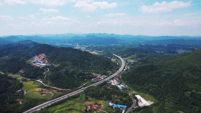 山区高速公路航拍