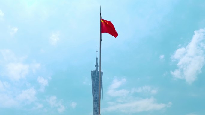 最新广州塔旁地标红旗珠江新城红旗飘扬