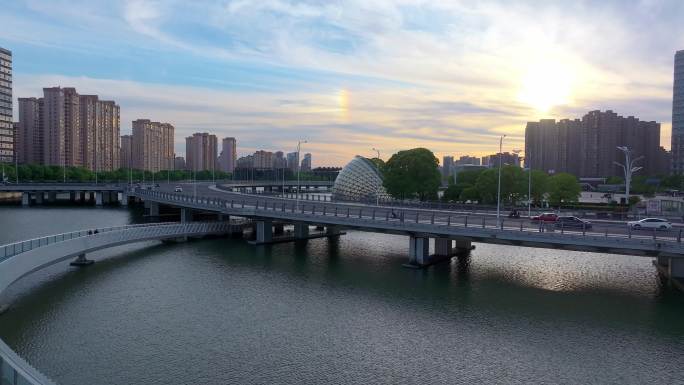 夏天傍晚日落时苏州相城活力岛城市风景航拍
