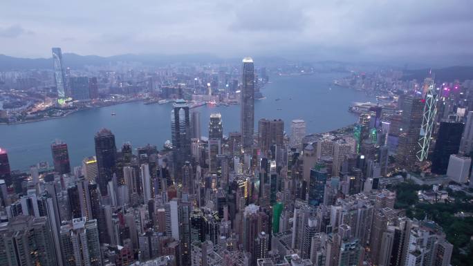 航拍香港繁华中环维多利亚港夜景