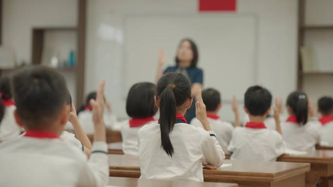 中学生上课 小学生汉服上课学生互动镜头