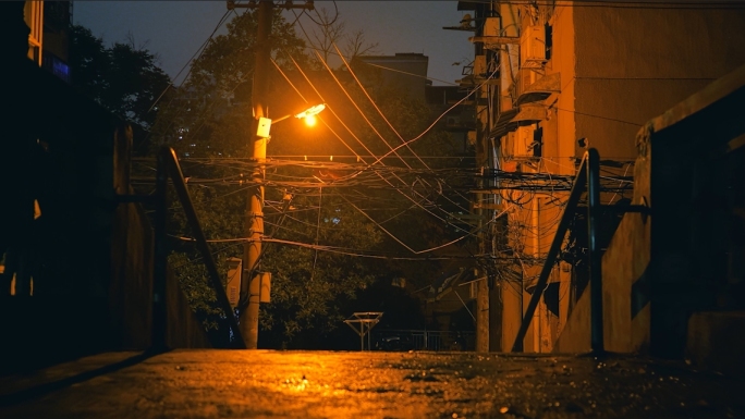 夜深人静小巷路灯安静凌晨