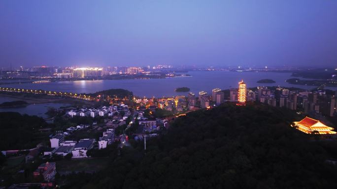 4k湖南岳阳圣安寺千亩湖夜景航拍