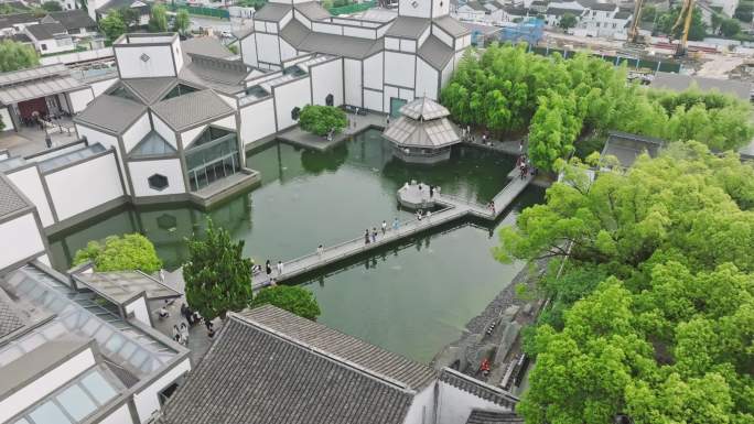 苏州博物馆建筑人流游客航拍