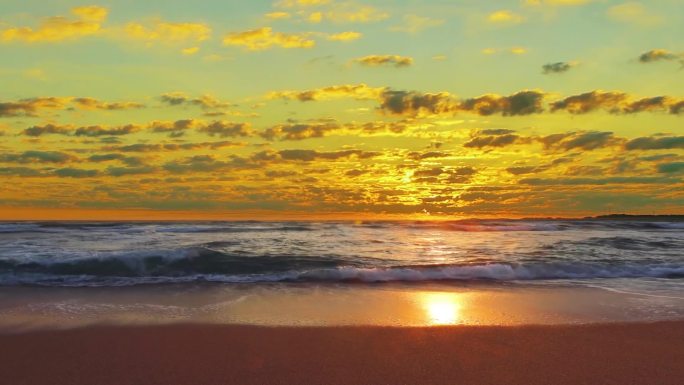 清晨大海海浪浪花