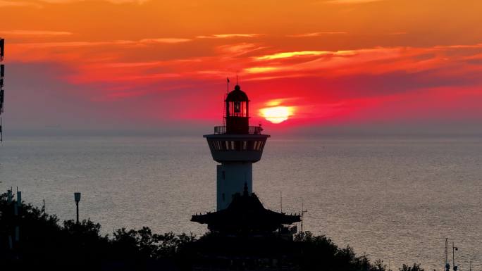 日出日落灯塔