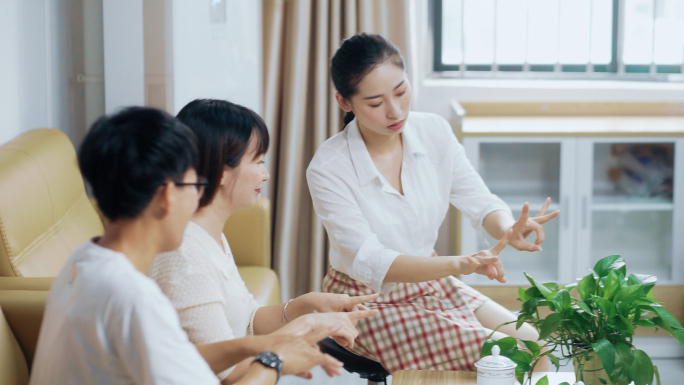 手语学习教学聋哑人培训关爱残疾人