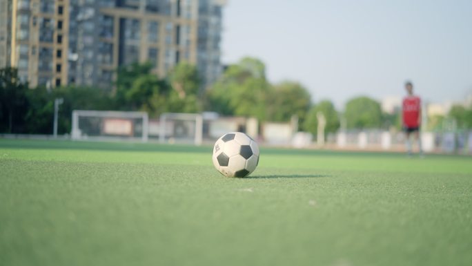【4K】小学生踢足球