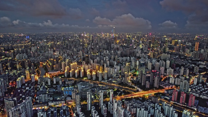4K航拍上海长宁区夜景