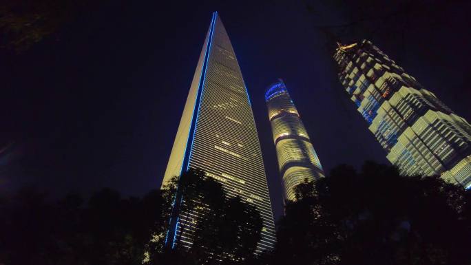 夜晚仰望上海陆家嘴高楼大厦夜景风景视频素