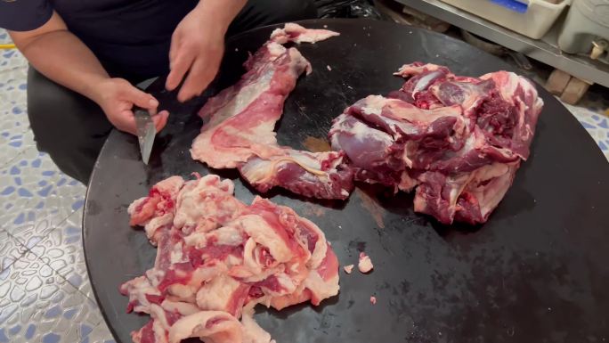 切羊肉处理羊肉羊排4k视频素材