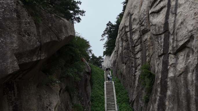 华山航拍 陡峭 台阶