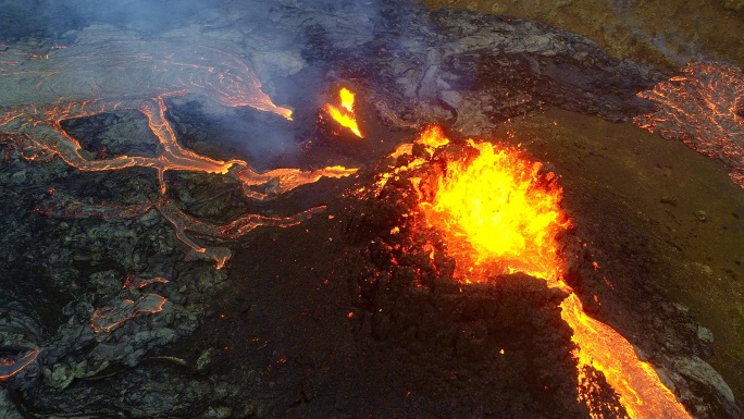 冰岛火山爆发航拍