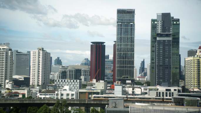 城市建筑海边静景轻轨列车