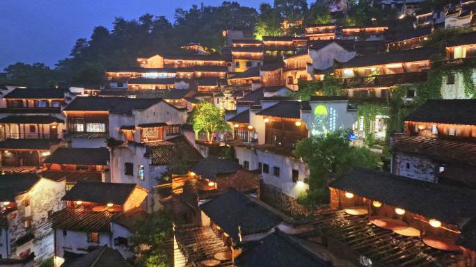 婺源篁岭花溪水街夜景