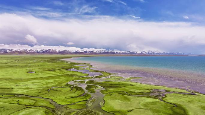 中国西藏拉萨纳木错圣湖风景航拍