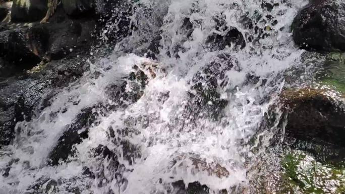 瀑布水流山泉水溪流河流水水花四溅视频素材