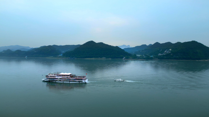 航拍宜昌 三峡游客中心 宜昌港 三峡轮船