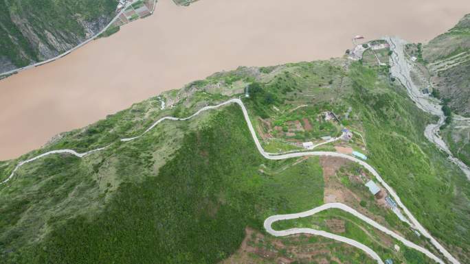 泸定岚安盘山公路