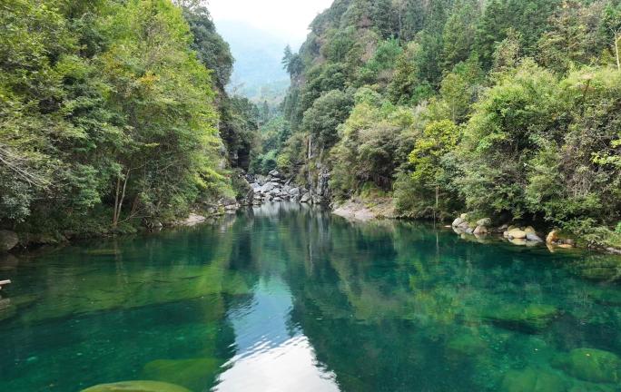 航拍池州石台牯牛降景区，严家古村，古村落