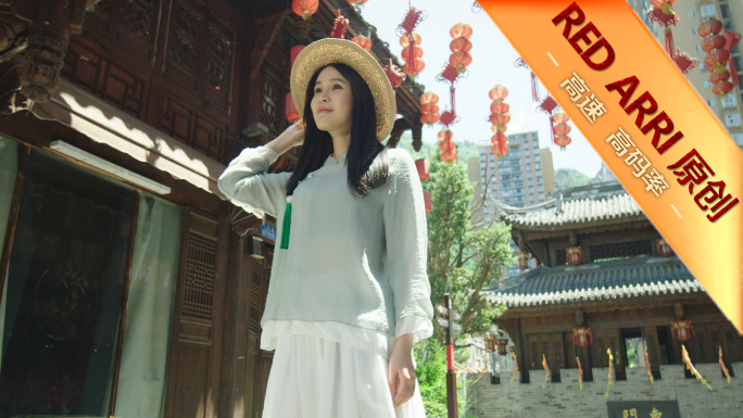 古镇旅游老街旅行 美女女人游玩休闲散步