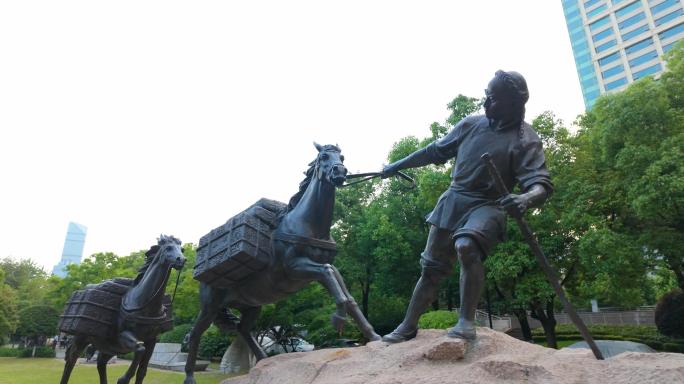 武汉江滩汉口江滩公园雕塑雕像古代丝绸之路