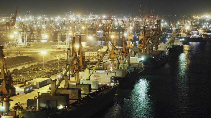 航拍天津港码头夜景