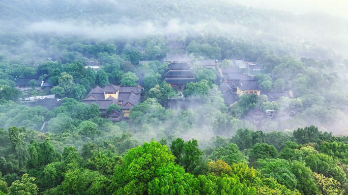 杭州西湖灵隐寺云雾意境航拍