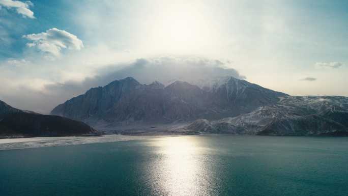 8K高山湖泊云海震撼航拍
