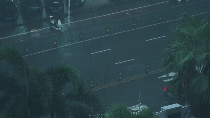 雨天街景