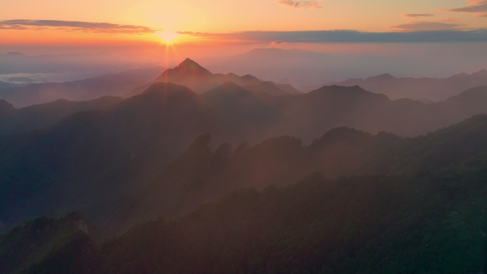 日出群山云海生态自然美景航拍