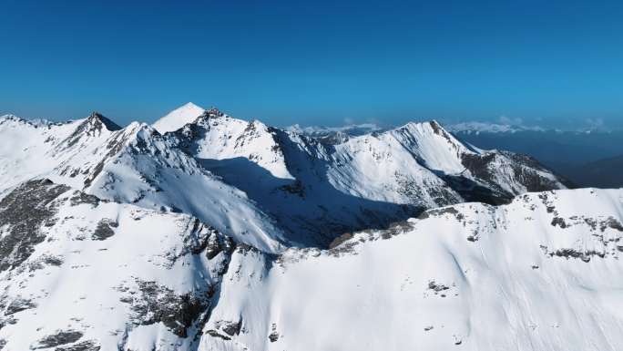 川西雪山雪景航拍合集
