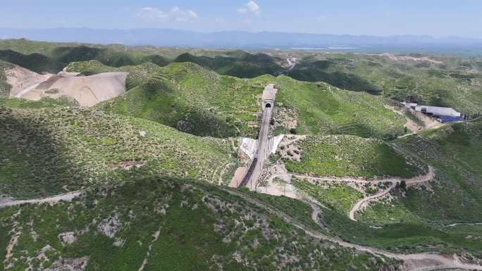 航拍朔黄铁路 神华号 重载列车 火车行驶