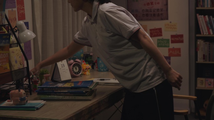 情绪 高中生快乐学习 开心备考