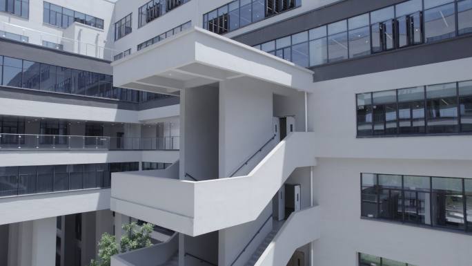 大学校园天晴航拍