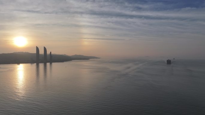 厦门世茂海峡大厦厦门双子塔日出航拍