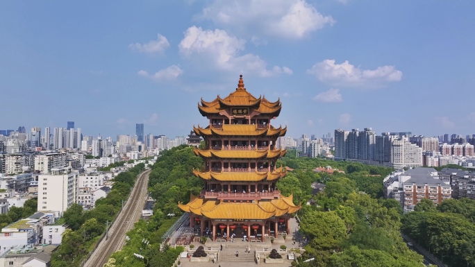 4K武汉黄鹤楼蓝天白云航拍