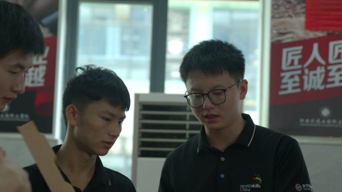 世界技能大赛家具制作匠人匠心【组镜】