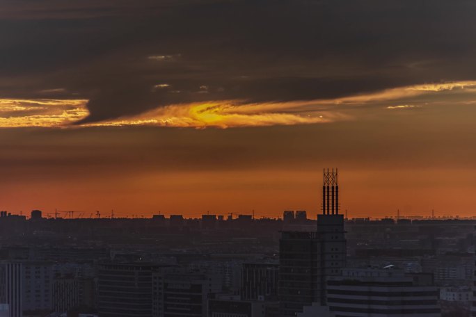 夏天上海魔都夕阳晚霞日转夜超级火烧云