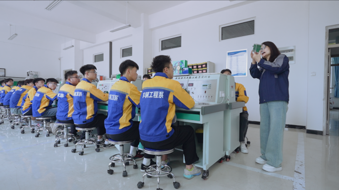 职业教育 车辆工程 汽车维修 实习实训