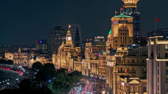 上海外滩国际建筑展美丽夜景鸟瞰图。
