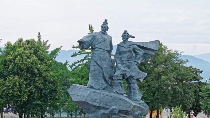 航拍都江堰李冰父子雕像