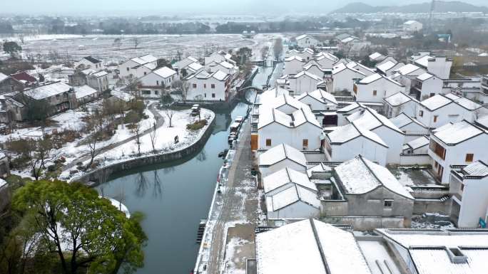 浙江江南湖州古镇雪景民居潞村冬天白色