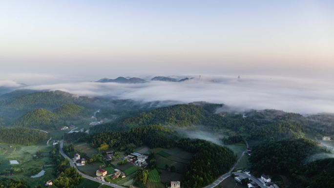 航拍山区云海中的电塔