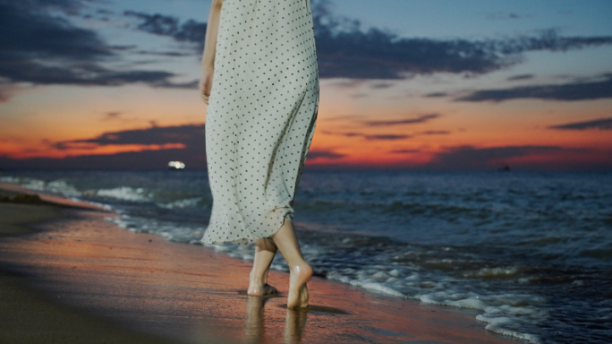 孤独伤感伤心 悲伤情绪 城市夜晚海边伤感