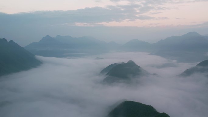 云海大山群山山峰森林云雾山峦叠嶂云雾缭绕