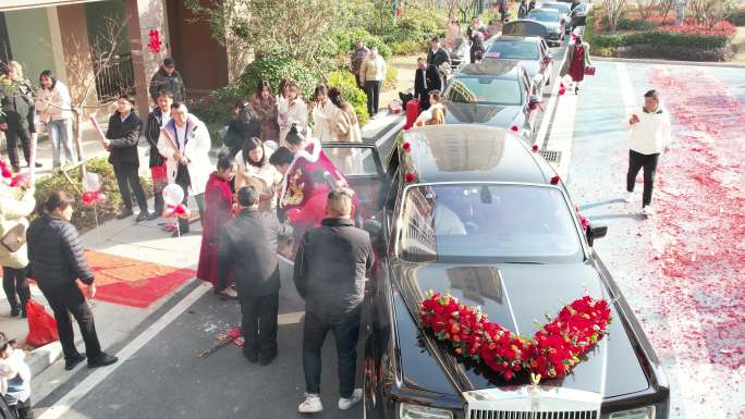 接亲 新郎接新娘进新房